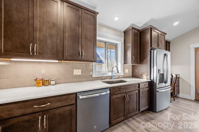 19 Dunsmore Avenue, Black Mountain, NC 28711