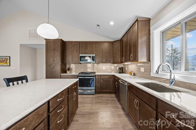 19 Dunsmore Avenue, Black Mountain, NC 28711