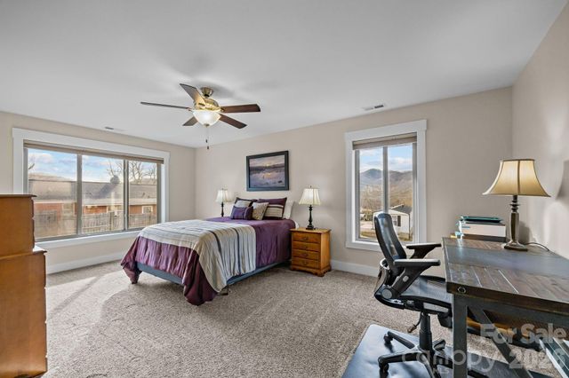 19 Dunsmore Avenue, Black Mountain, NC 28711