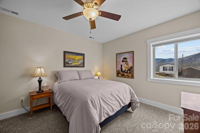 19 Dunsmore Avenue, Black Mountain, NC 28711