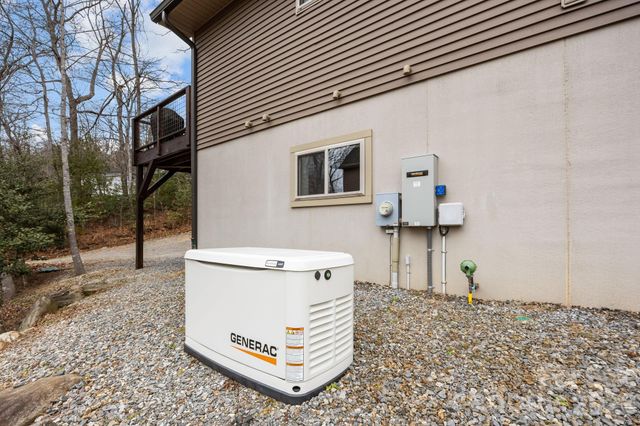 19 Dunsmore Avenue, Black Mountain, NC 28711