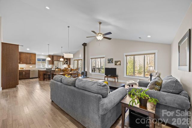 19 Dunsmore Avenue, Black Mountain, NC 28711