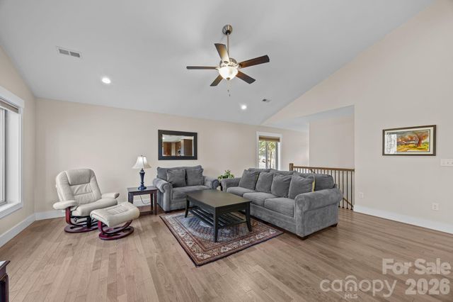 19 Dunsmore Avenue, Black Mountain, NC 28711