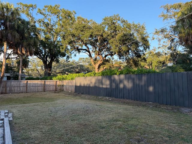 2604 S WEST SHORE BOULEVARD, Tampa, FL 33629