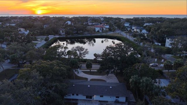 2604 S WEST SHORE BOULEVARD, Tampa, FL 33629