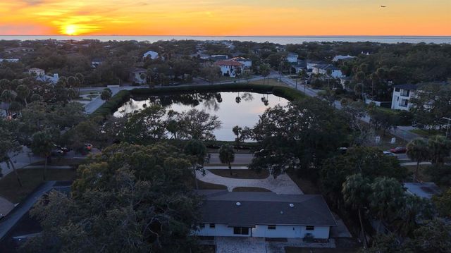 2604 S WEST SHORE BOULEVARD, Tampa, FL 33629