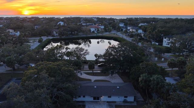 2604 S WEST SHORE BOULEVARD, Tampa, FL 33629