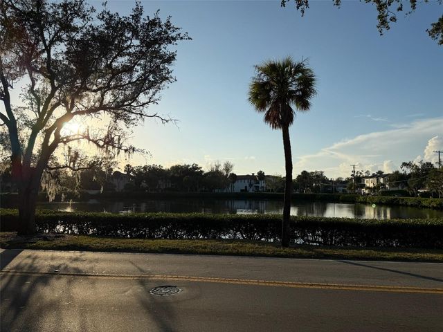 2604 S WEST SHORE BOULEVARD, Tampa, FL 33629