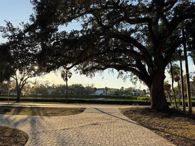 2604 S WEST SHORE BOULEVARD, Tampa, FL 33629