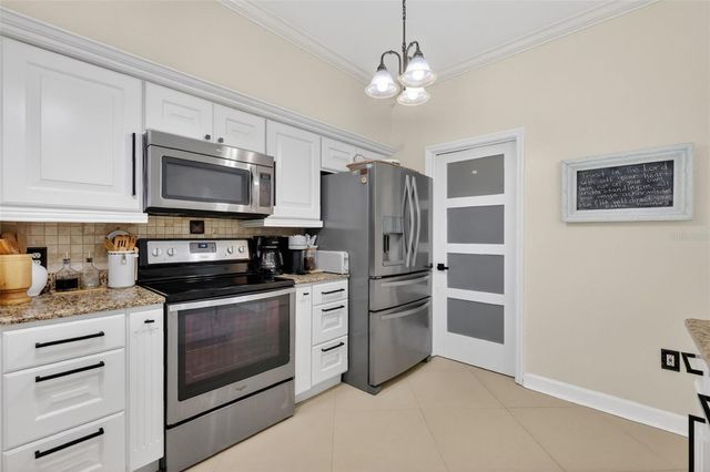 359 PEBBLE COURT, Minneola, FL 34715