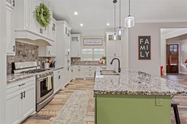 1628 Deerfield Drive, Moss Bluff, LA 70611