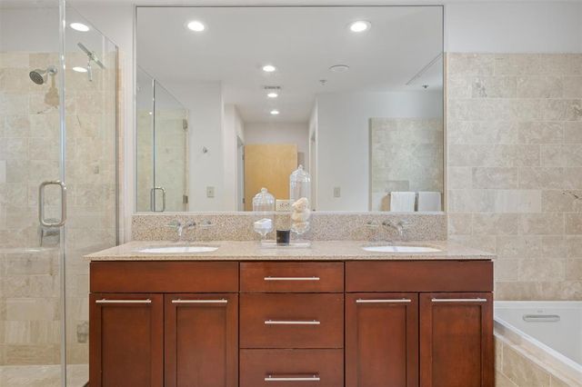 1600 Barton Springs RD 5301, Austin, TX 78704