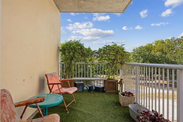 1600 Barton Springs RD 5301, Austin, TX 78704