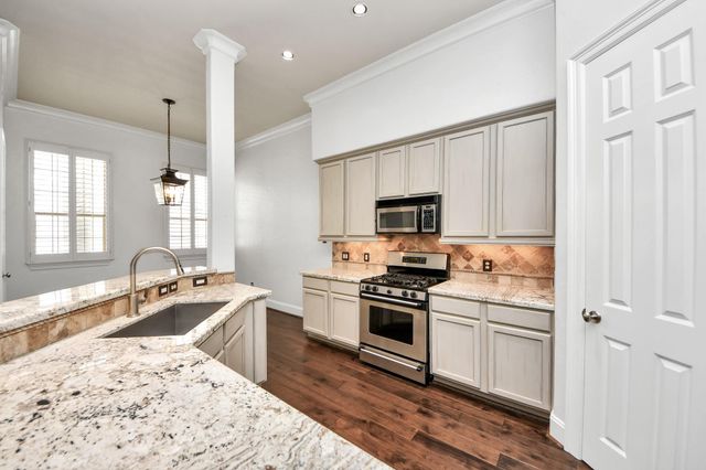 710 Jackson Hill Street, Houston, TX 77007