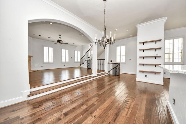 710 Jackson Hill Street, Houston, TX 77007