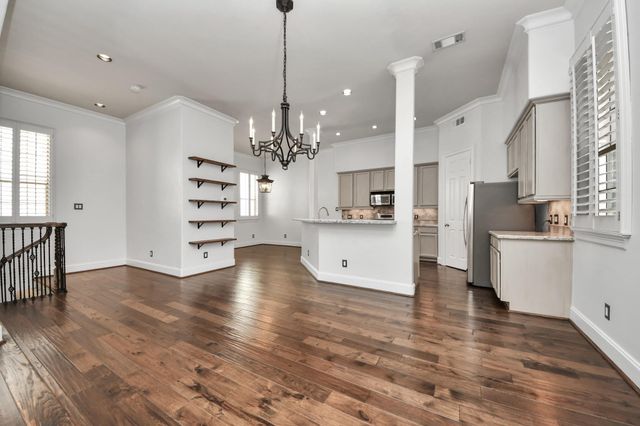 710 Jackson Hill Street, Houston, TX 77007