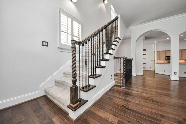 710 Jackson Hill Street, Houston, TX 77007