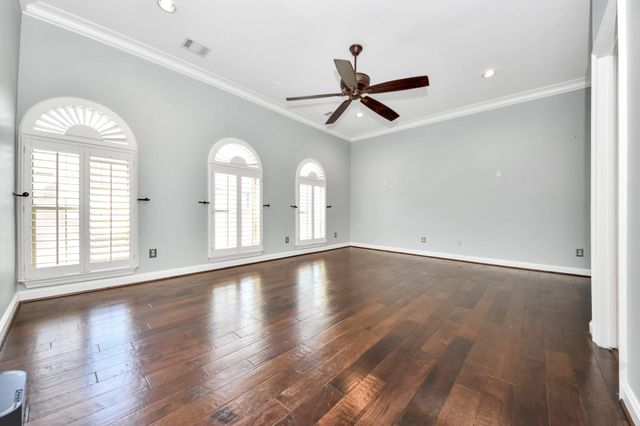 710 Jackson Hill Street, Houston, TX 77007