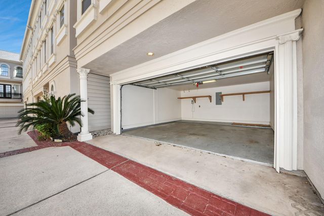 710 Jackson Hill Street, Houston, TX 77007