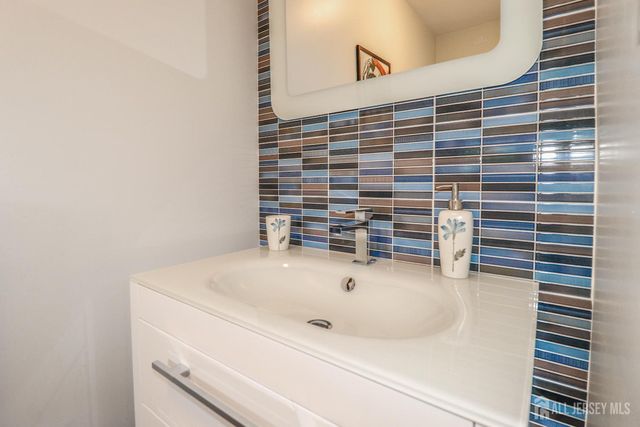 11 Borelle Square, Sayreville, NJ 08859