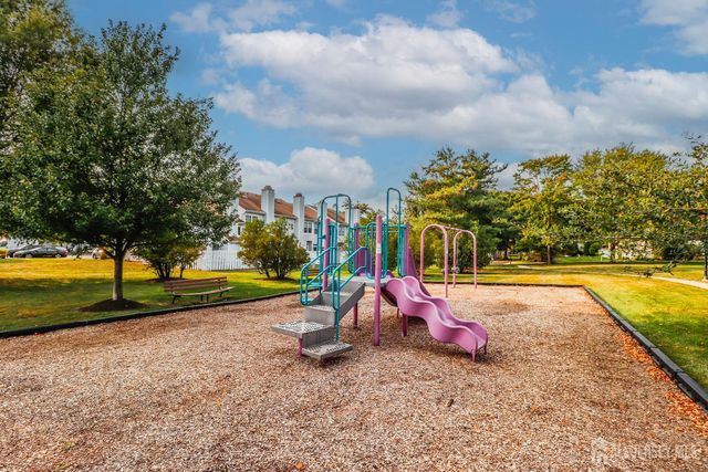 11 Borelle Square, Sayreville, NJ 08859