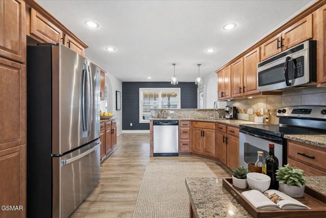 3217 Sandpiper Court, Kodak, TN 37764