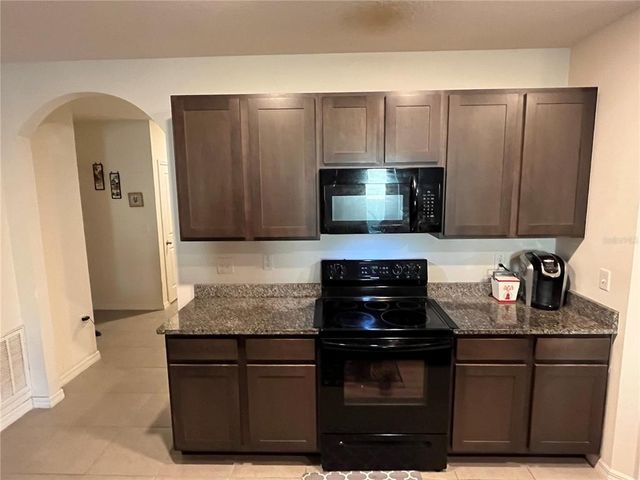 9832 WARM STONE STREET, Thonotosassa, FL 33592