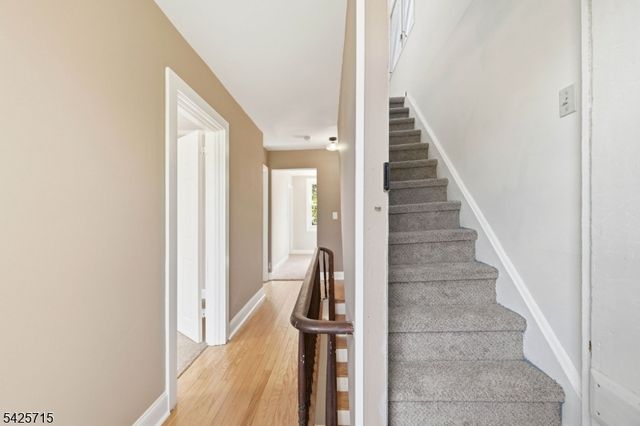 15 Maple Ave, Newton Town, NJ 07860