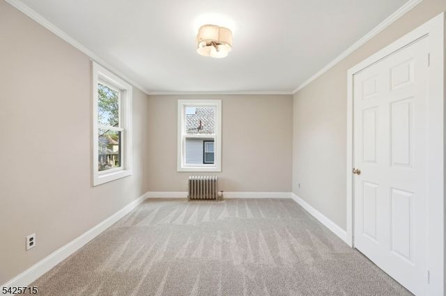 15 Maple Ave, Newton Town, NJ 07860