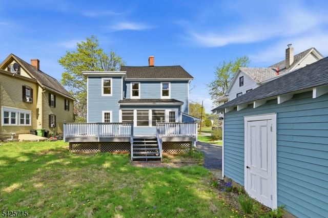15 Maple Ave, Newton Town, NJ 07860