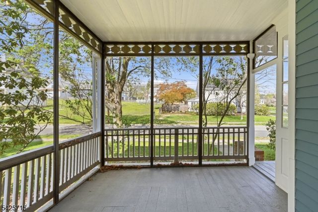 15 Maple Ave, Newton Town, NJ 07860