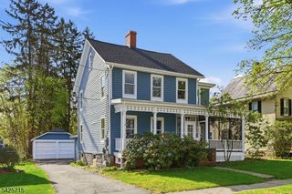 15 Maple Ave, Newton Town, NJ 07860