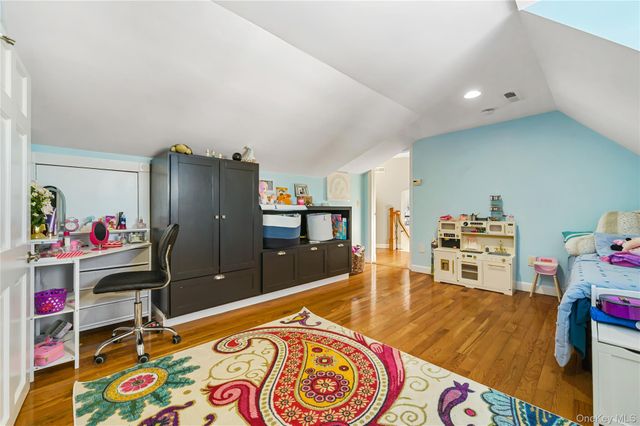 12 Leeside Road, Carmel, NY 10512