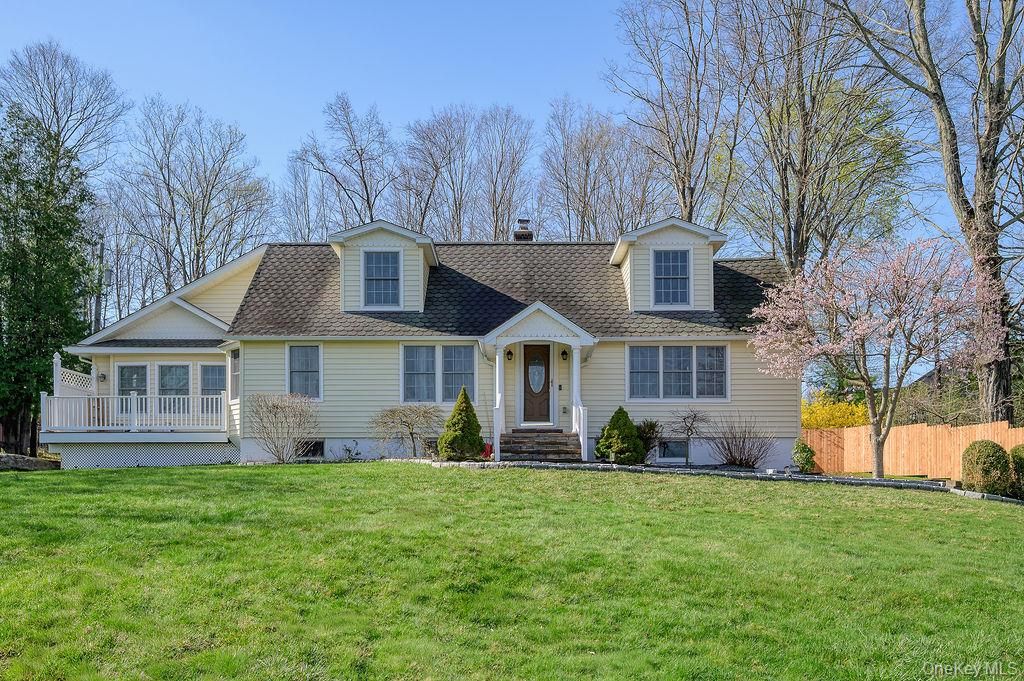 12 Leeside Road, Carmel, NY 10512