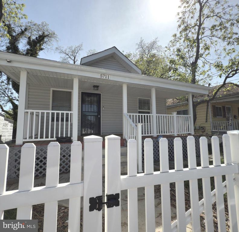 5711 J STREET, Fairmount Heights, MD 20743