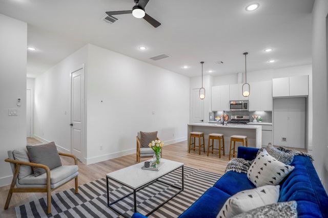 4201 Oast St C, Houston, TX 77020