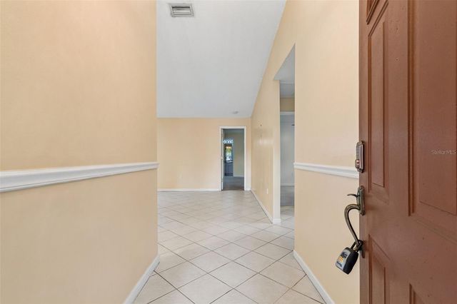 8445 N RIVER DUNE STREET, Tampa, FL 33617
