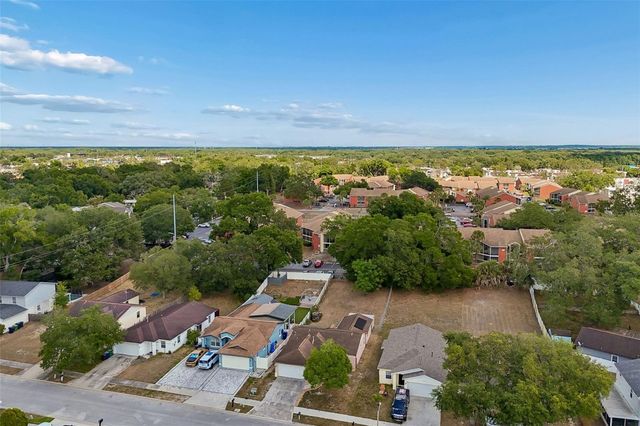 8445 N RIVER DUNE STREET, Tampa, FL 33617
