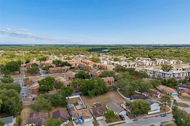 8445 N RIVER DUNE STREET, Tampa, FL 33617