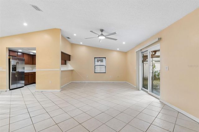 8445 N RIVER DUNE STREET, Tampa, FL 33617