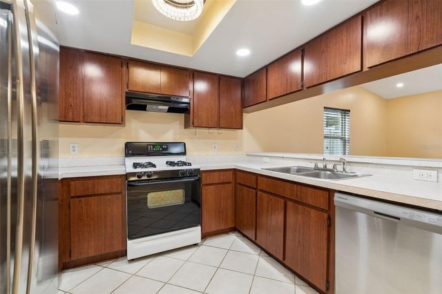 8445 N RIVER DUNE STREET, Tampa, FL 33617