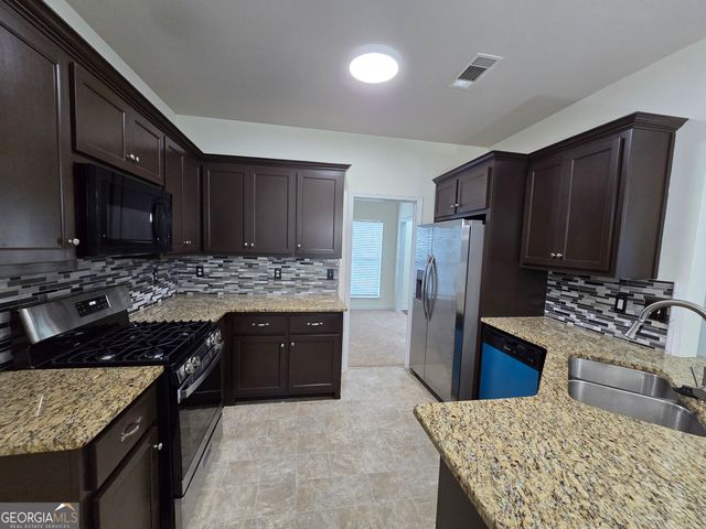 105 Boston Court, Lagrange, GA 30241