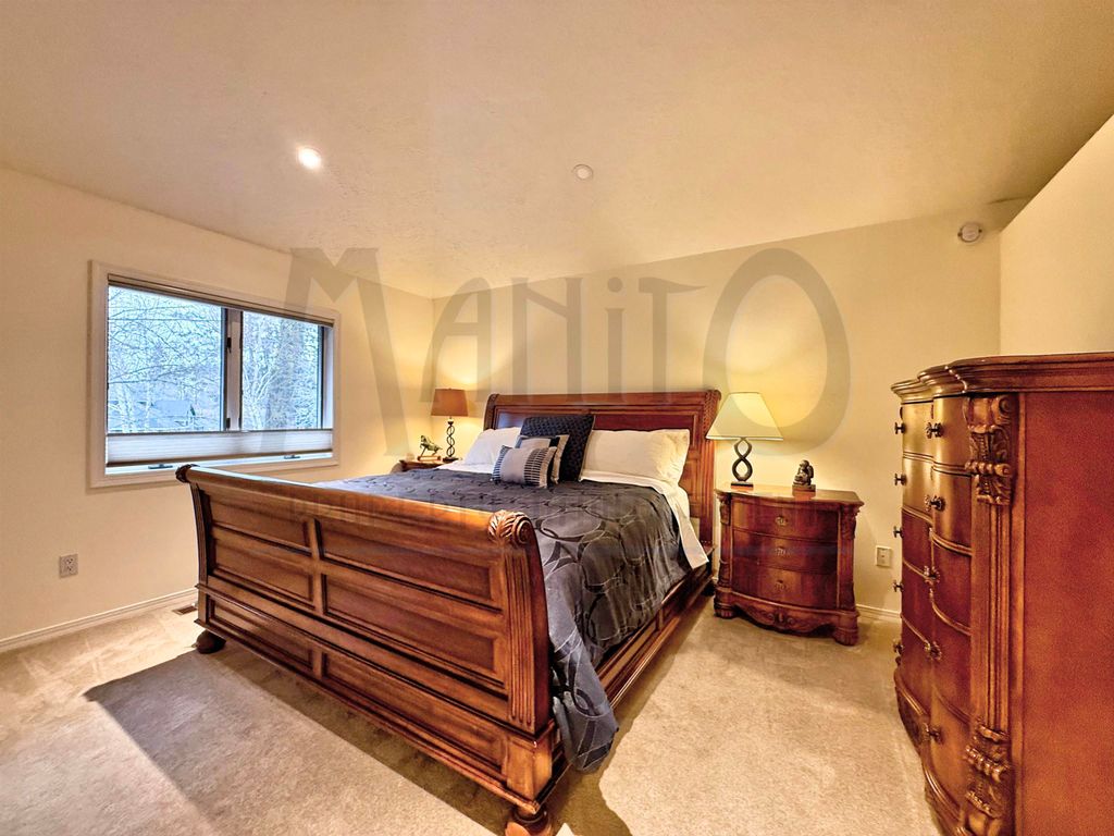 1819 E Southridge Dr, Spokane, WA 99223 photo 27