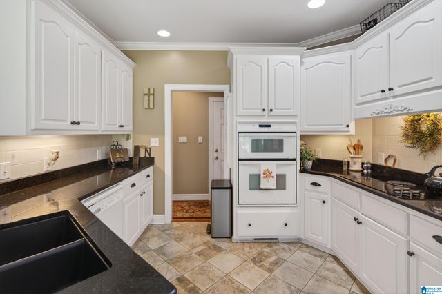 20 BONNIE BLUE CIRCLE, Sylacauga, AL 35150