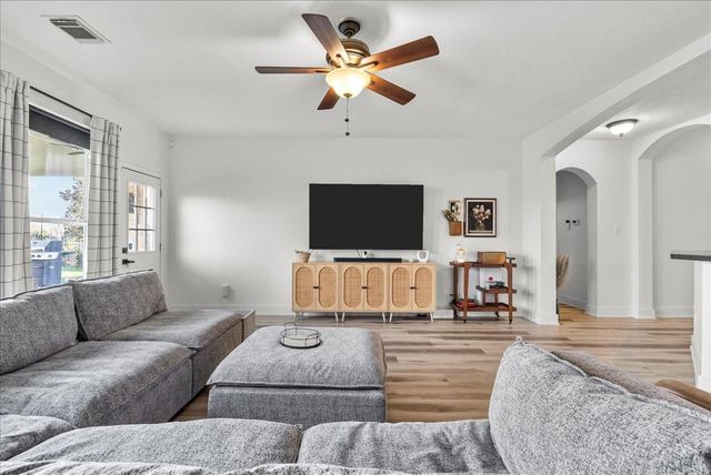 3284 Gladewater Lane, League City, TX 77573