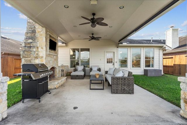 3284 Gladewater Lane, League City, TX 77573