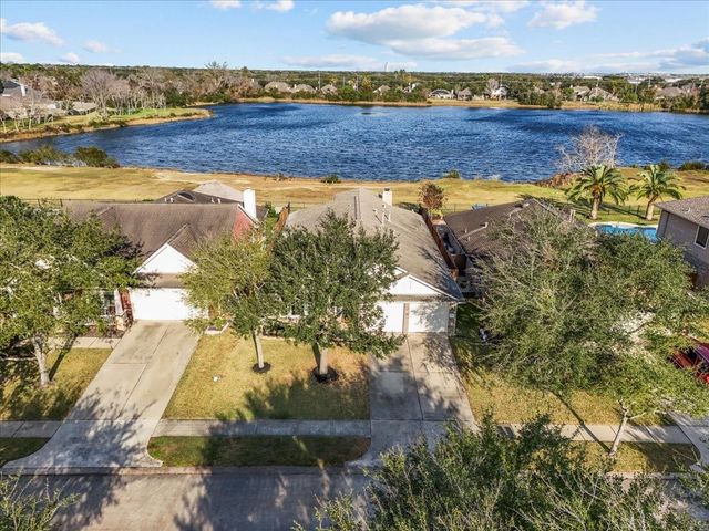 3284 Gladewater Lane, League City, TX 77573