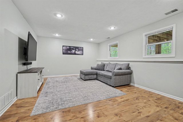 165 Hunters Trail Court, Middleville, MI 49333