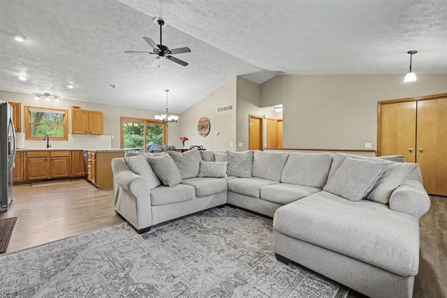 165 Hunters Trail Court, Middleville, MI 49333