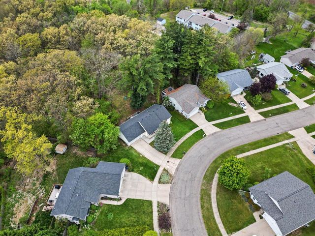 165 Hunters Trail Court, Middleville, MI 49333